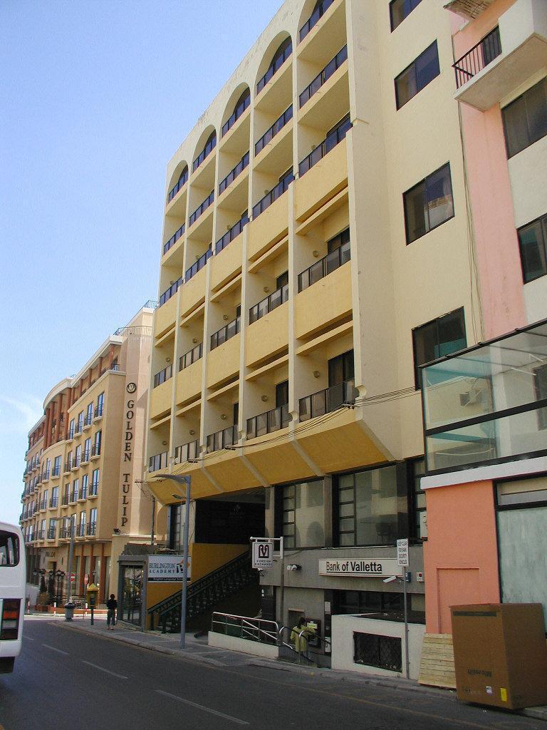 伯灵顿公寓 Saint Julian's 外观 照片